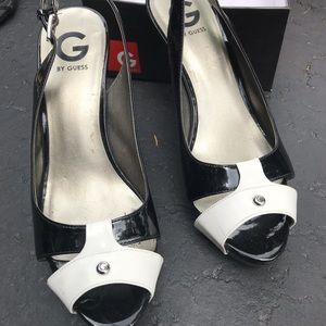 Guess shoes in 9.5